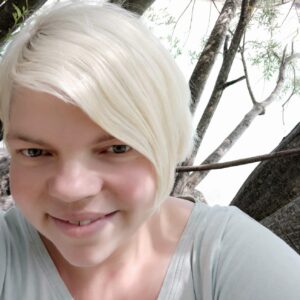 Foto de Autorin: Carina Stein, Begleiterin @naturleicht.mit.carina